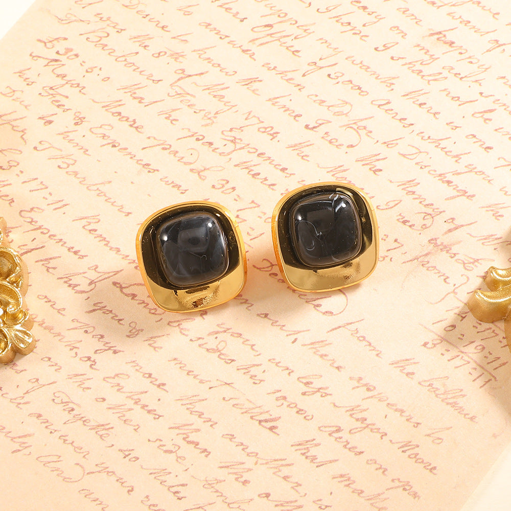 Women’s earrings with elegant green semi-precious stone and golden frame Nin Boutique