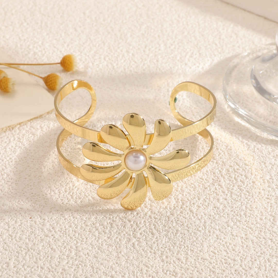 Women Open Bracelet with Artistic Flower Design Nin Boutique