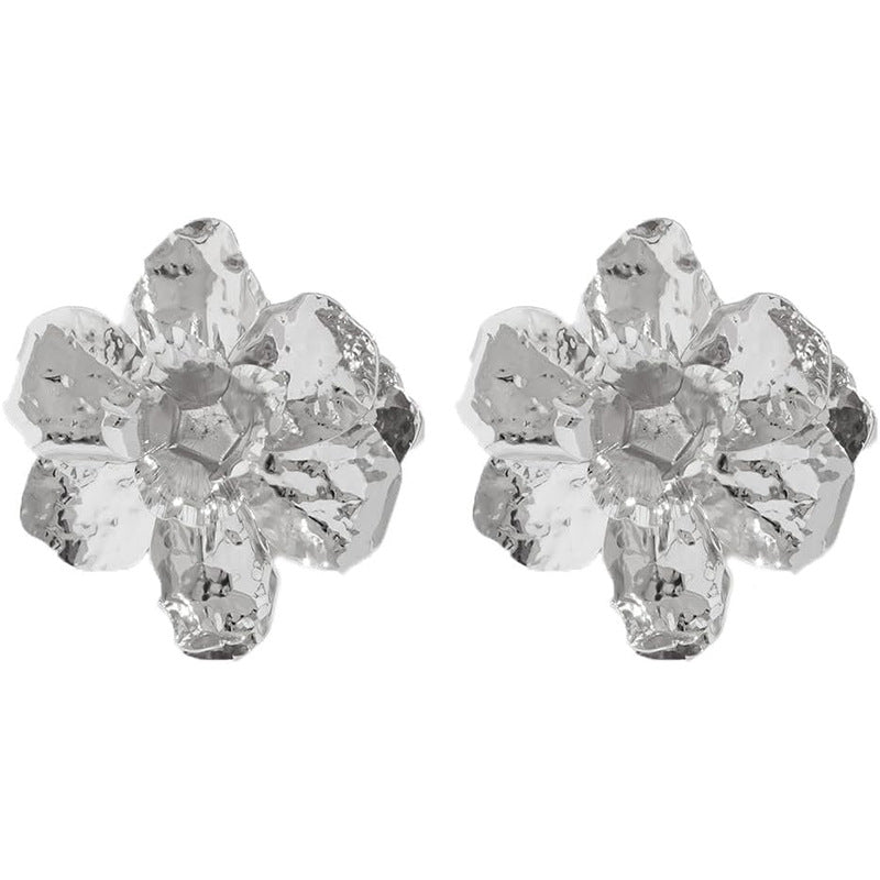 Ladies earrings in artistic flower design Nin Boutique