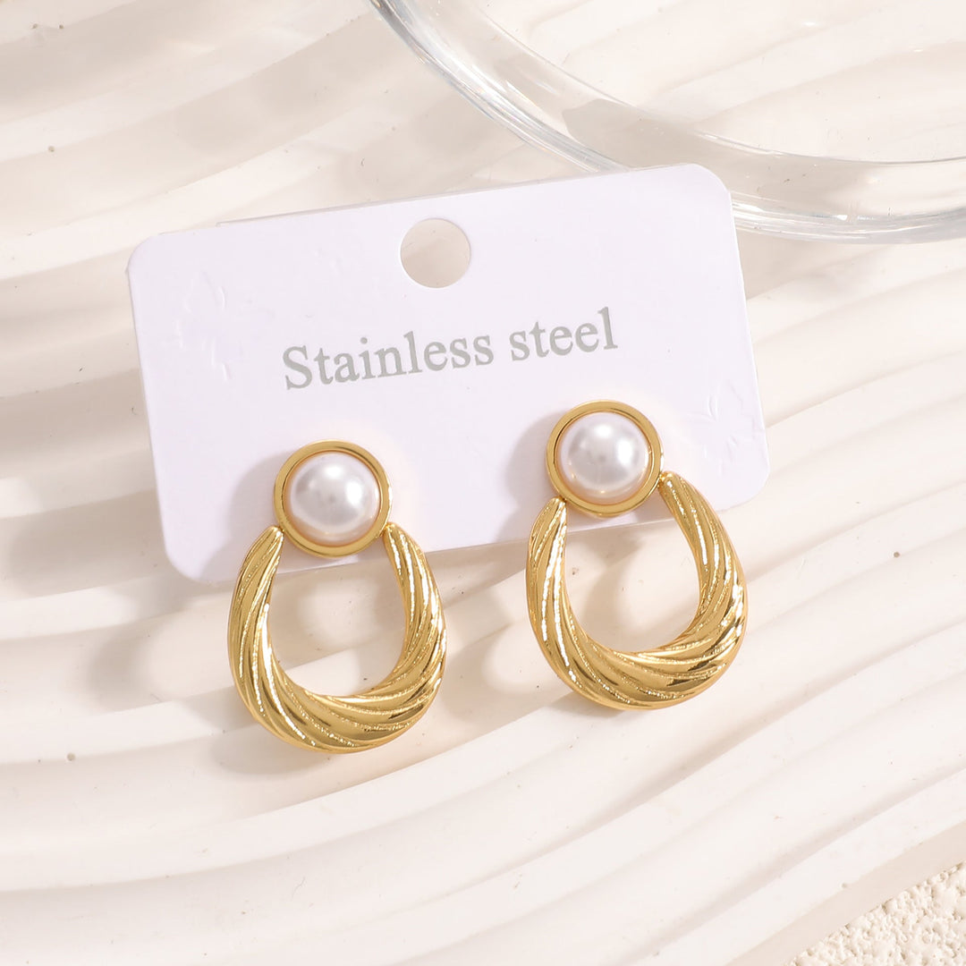Women’s earrings in stylish heart design Nin Boutique