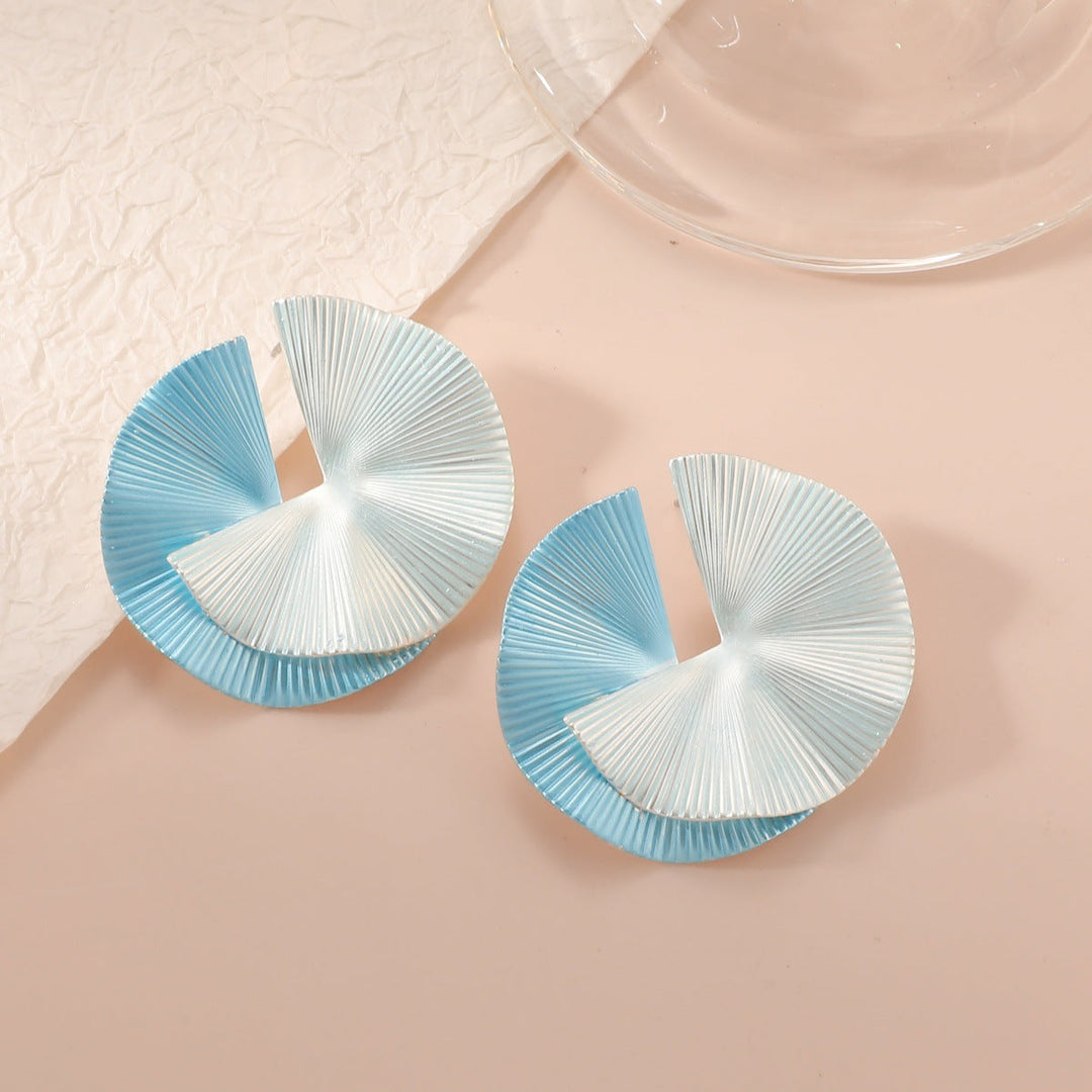 Ladies earrings with artistic fold design Nin Boutique