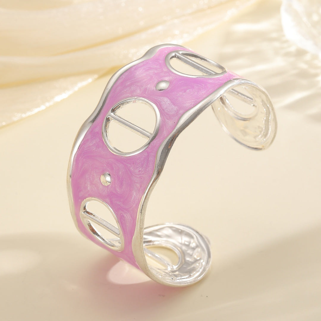 Ladies Open Bangle with Modern, Transparent Design Nin Boutique
