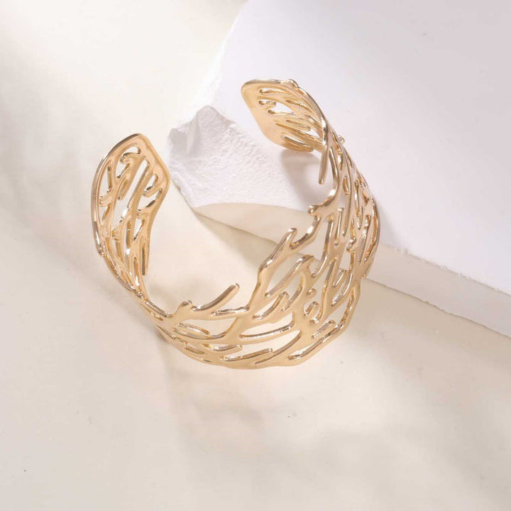 Women's Open Bangle with Elegant Wave Design Nin Boutique