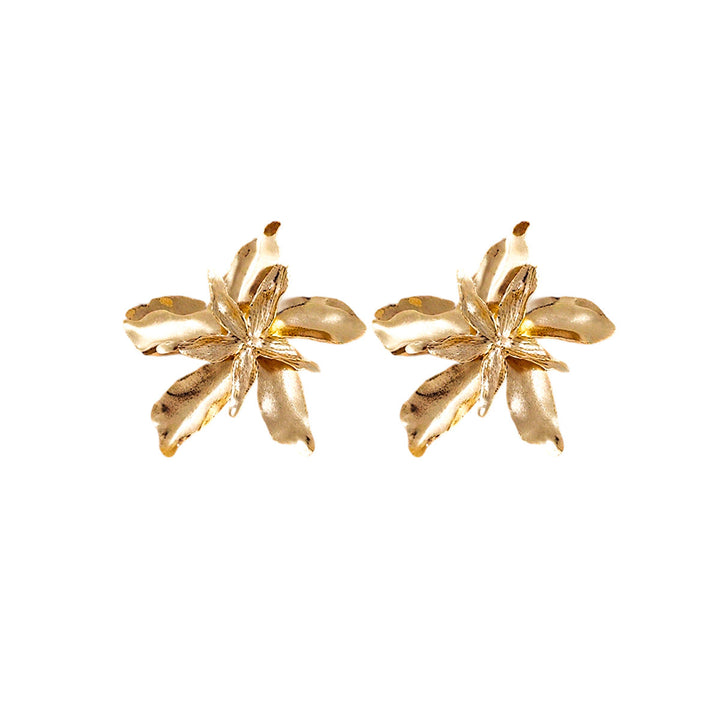 Ladies earrings in an artistic flower design Nin Boutique