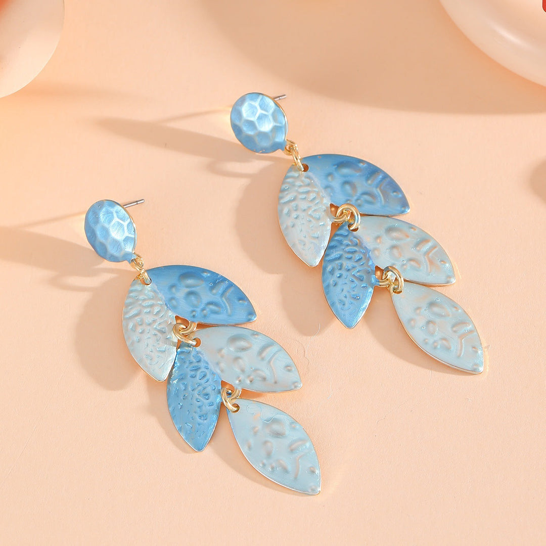 Ladies' earrings in floral design made of high-quality metal Nin Boutique