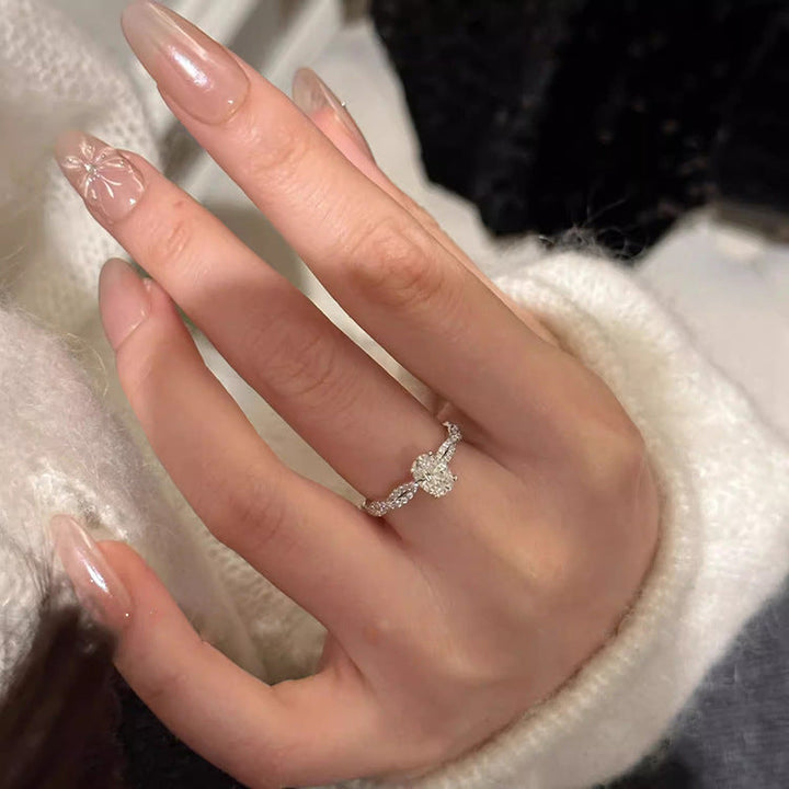 Ladies ring with twin design and sparkling zircon Nin Boutique