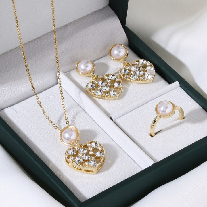 Women's adjustable bezel-set pearl statement ring Nin Boutique