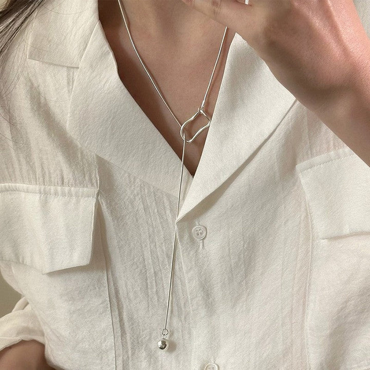 Women’s necklace with modern link and ball details Nin Boutique