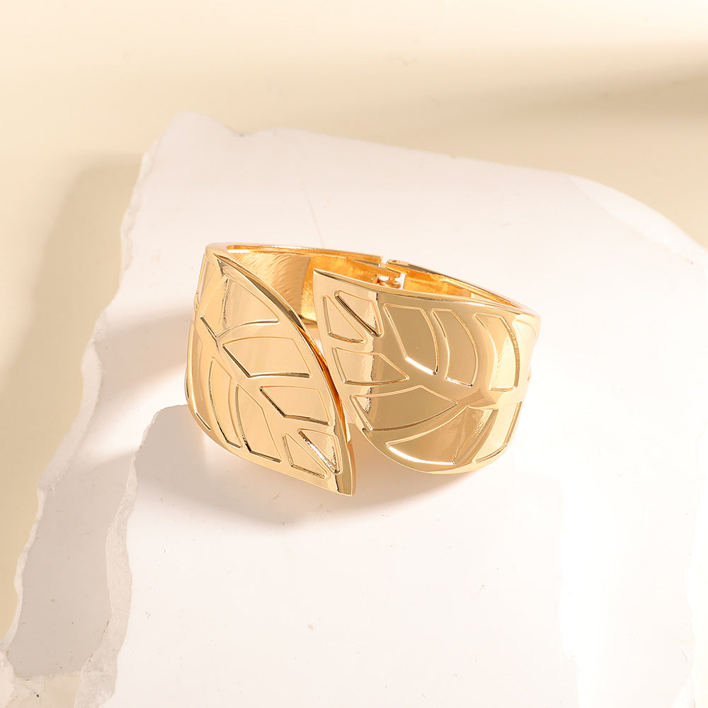 Women Open Bangle with Artistic Leaf Design Nin Boutique