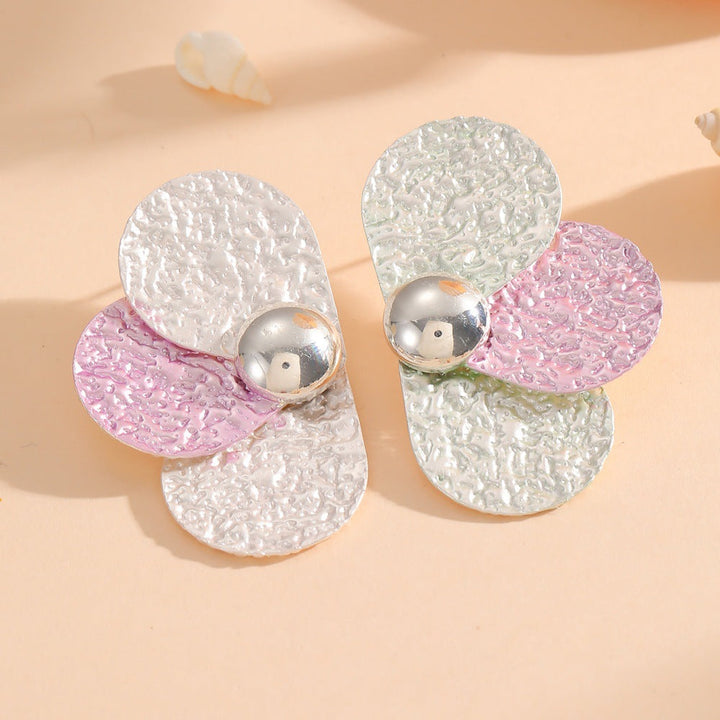 Women's earrings with artistic flower design Nin Boutique
