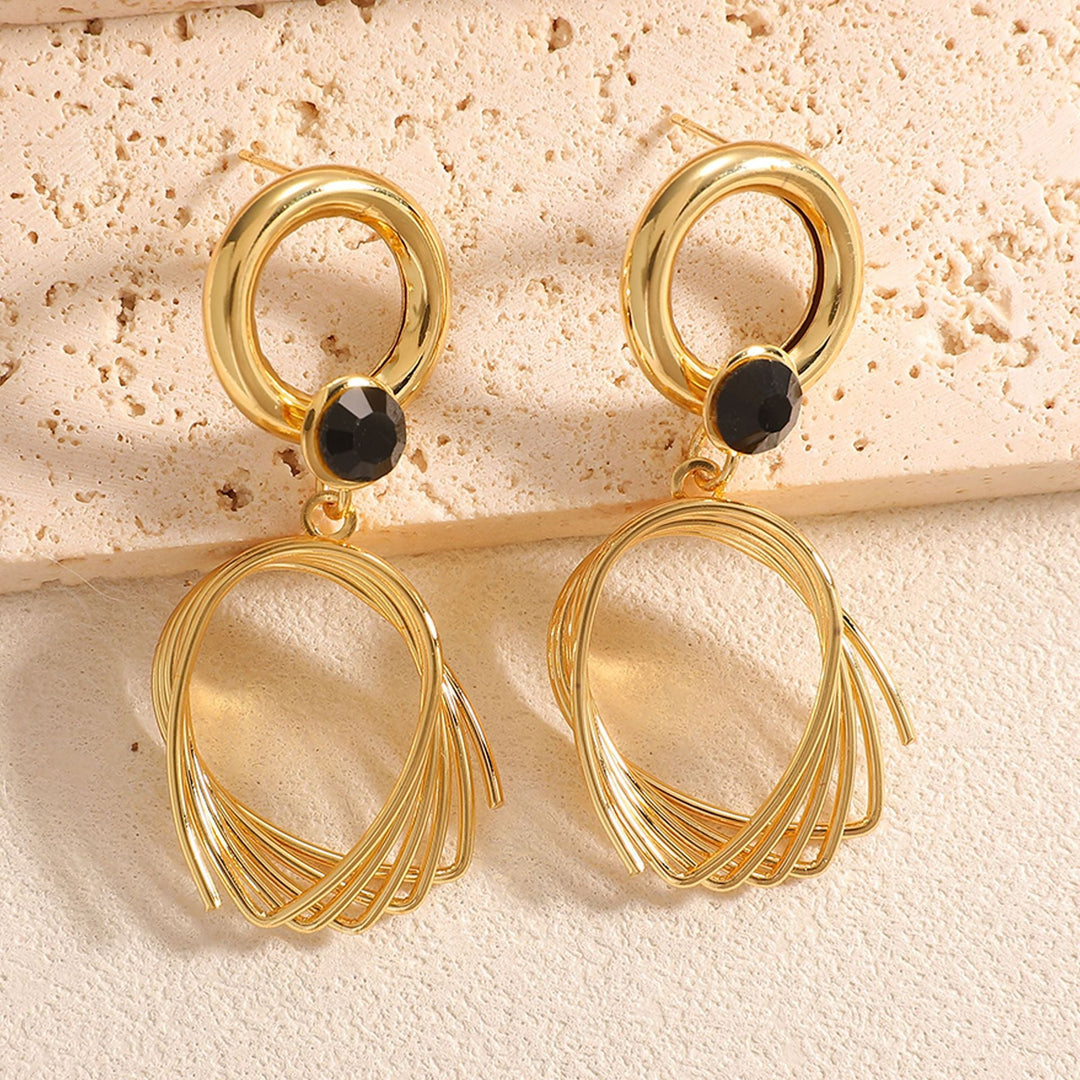 Women's earrings with elegant, curved wire design Nin Boutique