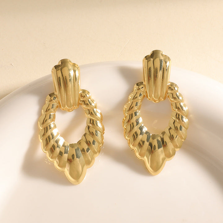 Women's earrings in elegant orchid design Nin Boutique