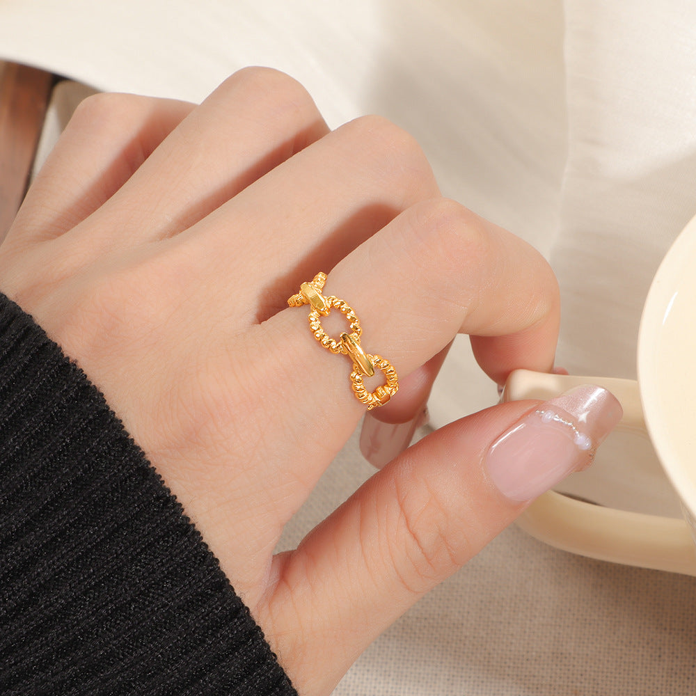 Ladies Ring with Curved Design Nin Boutique