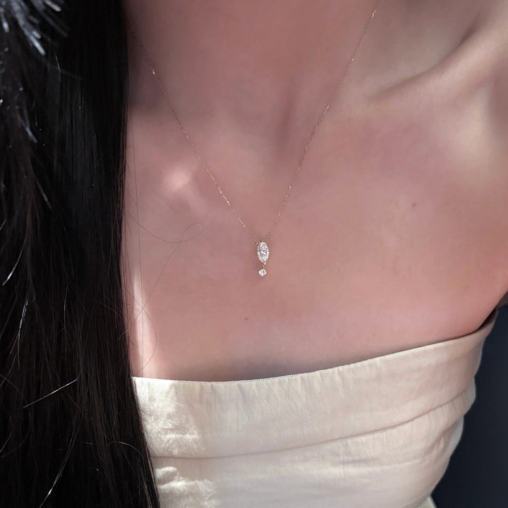 Women's necklace with elegant drop pendant and sparkling crystals Nin Boutique