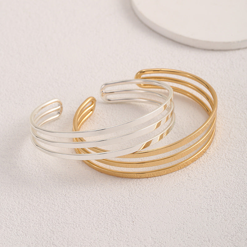 Women Open Bangle with Artistic Spiral Design Nin Boutique