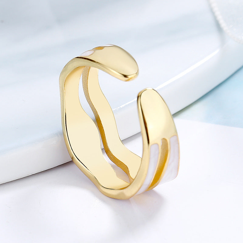 Women's Open Ring with Elegant Wave Pattern and Sparkling Detail Nin Boutique
