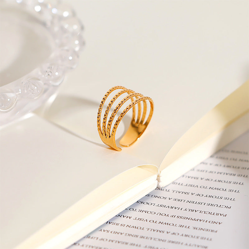 Ladies Ring in elegant crocodile design Nin Boutique