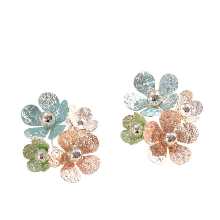 Women's earrings in modern plant-inspired design Nin Boutique