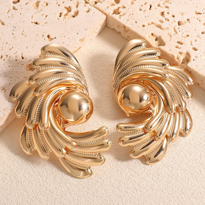 Women’s earrings in artistic flower design Nin Boutique