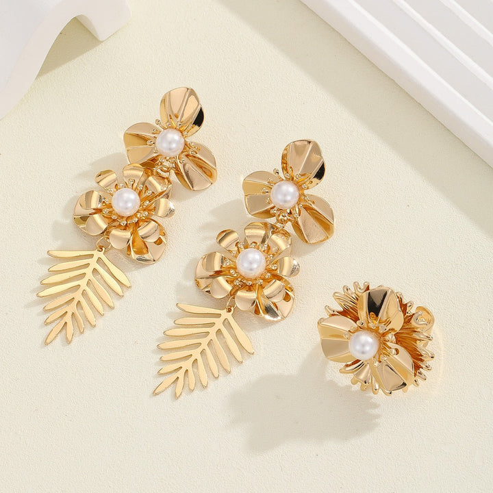 Women's earrings in luxurious flower design Nin Boutique