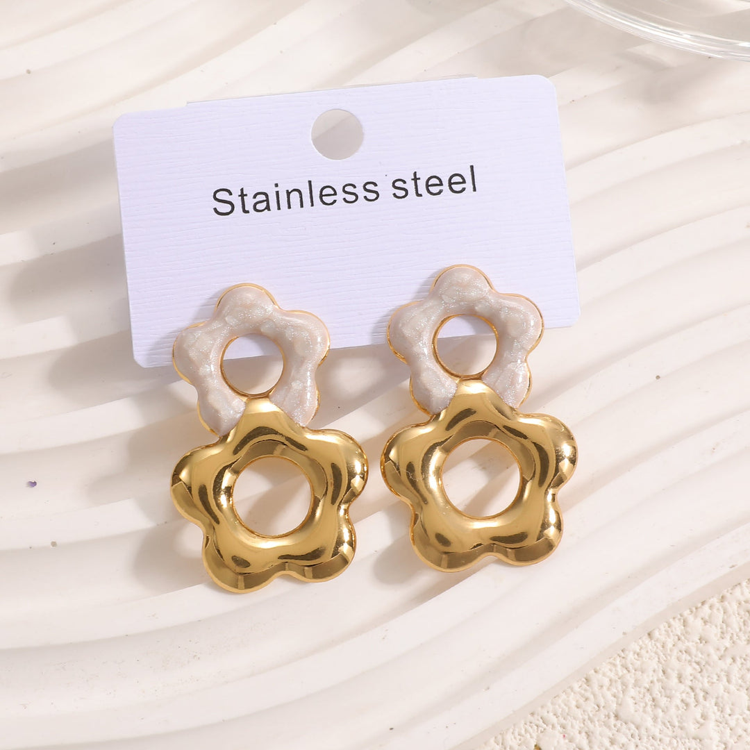 Ladies earrings in playful heart design Nin Boutique