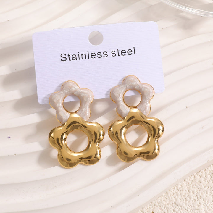 Ladies earrings in playful heart design Nin Boutique