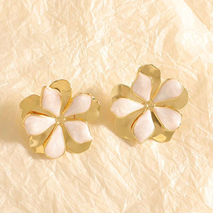 Ladies Earrings with intricate floral motif Nin Boutique