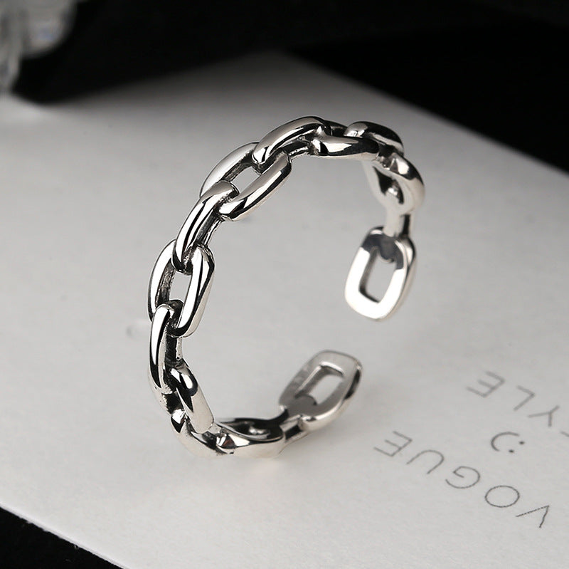 Women's ring with modern chain links Nin Boutique