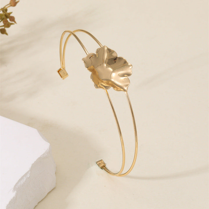 Women Open Bangle with Artistic Floral Motif Nin Boutique