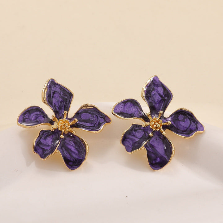 Ladies earrings in elegant flower design Nin Boutique