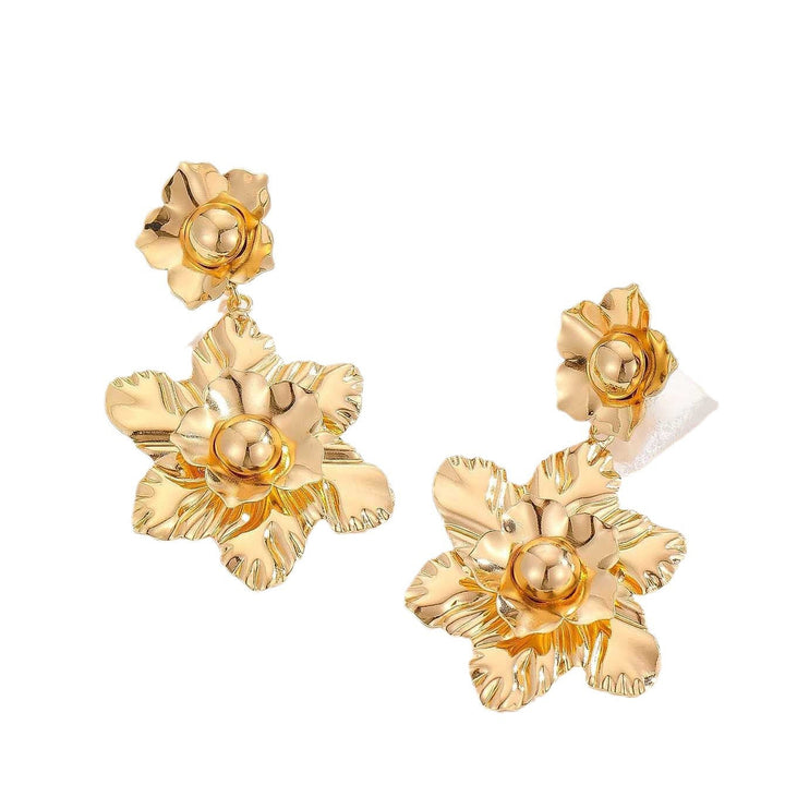 Women's earrings in luxurious floral pattern with pearl accents Nin Boutique