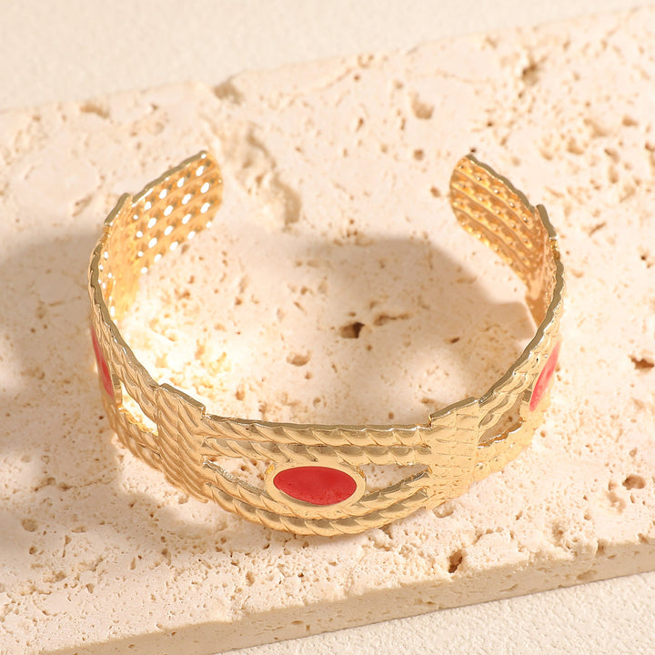 Women Open Bangle with Artistic Braided Pattern Nin Boutique