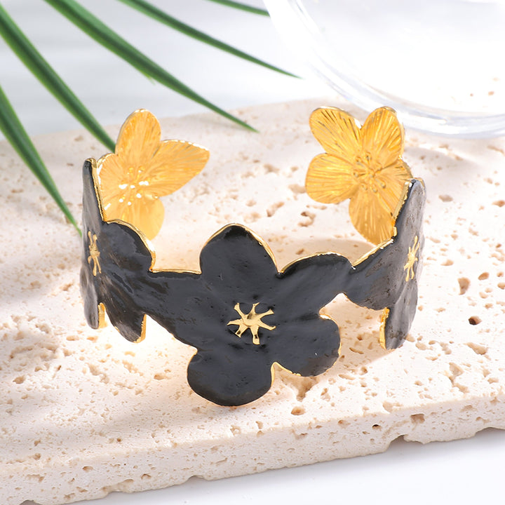 Women's cuff bracelet with floral designs Nin Boutique