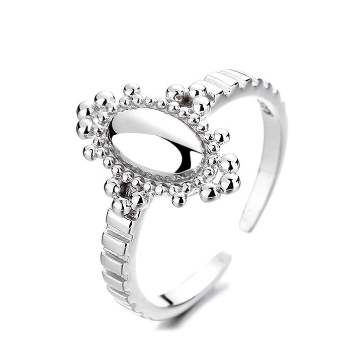 Women fashionable ring with extravagant gold design Nin Boutique