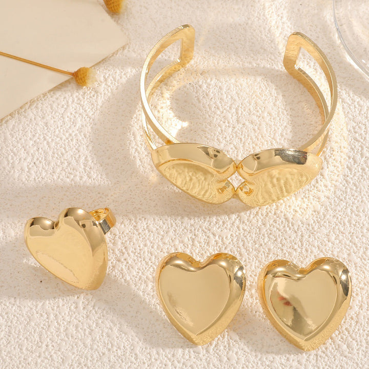 Ladies Open Bangle with Elegant Heart Shape Nin Boutique