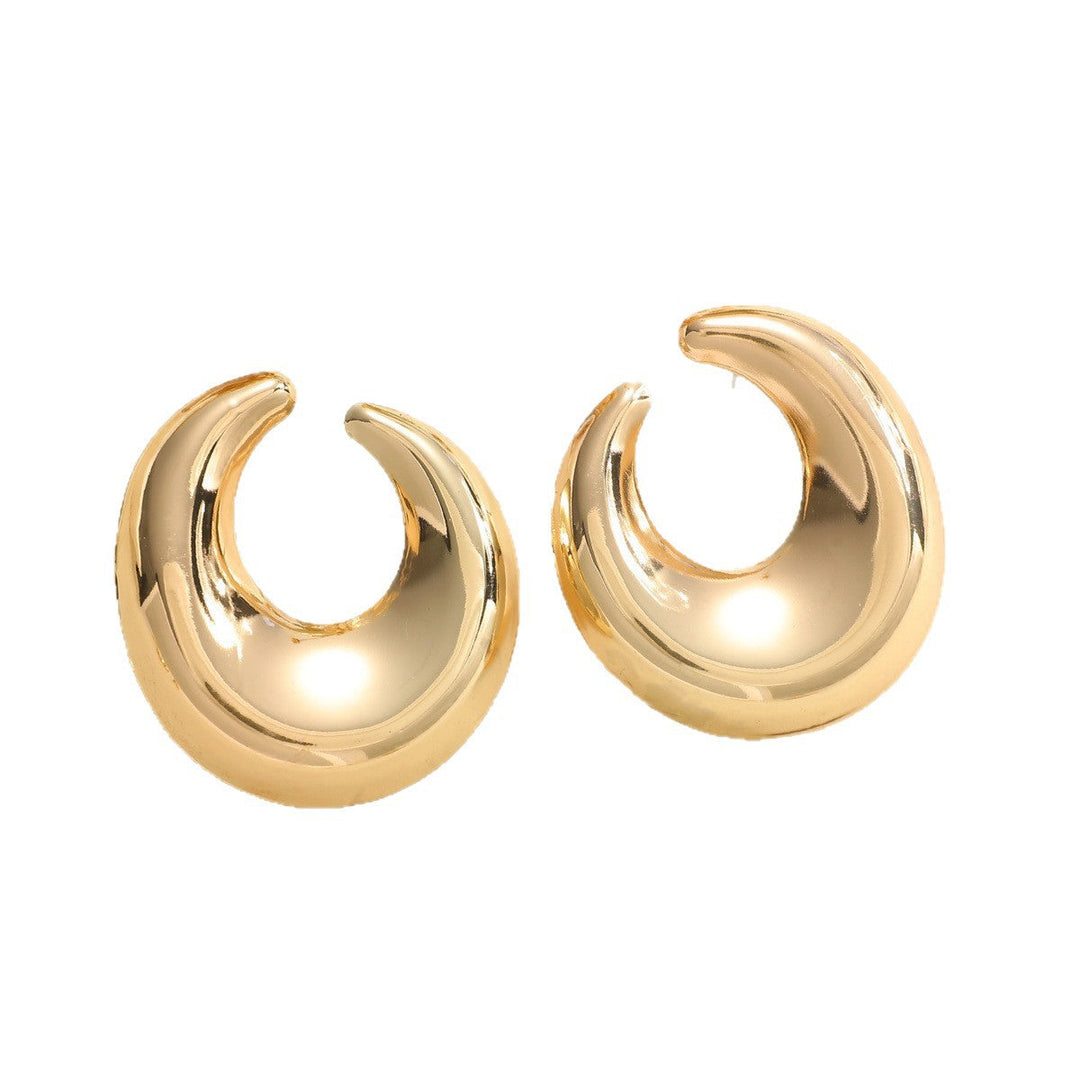 Ladies earrings with elegant curved design Nin Boutique