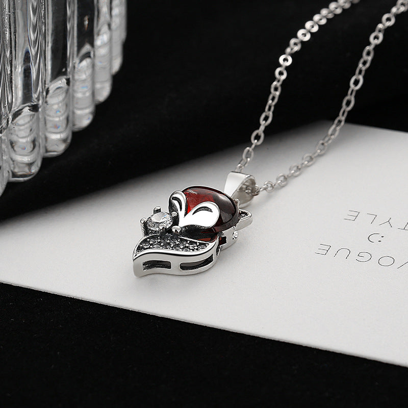Women's pendant necklace with intricate fox design Nin Boutique