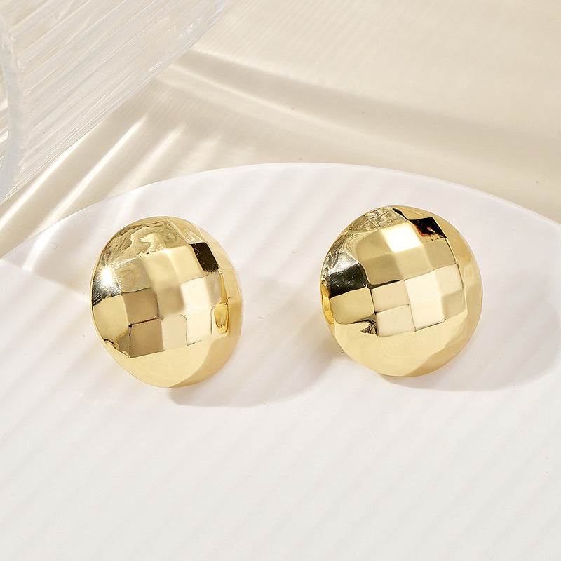 Women's earrings with elaborate scale pattern Nin Boutique