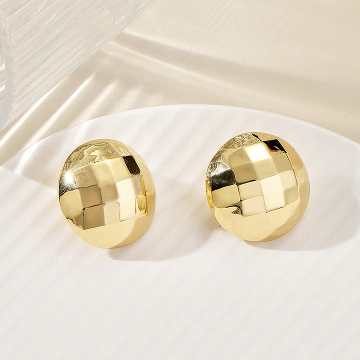 Women's earrings with elaborate scale pattern Nin Boutique