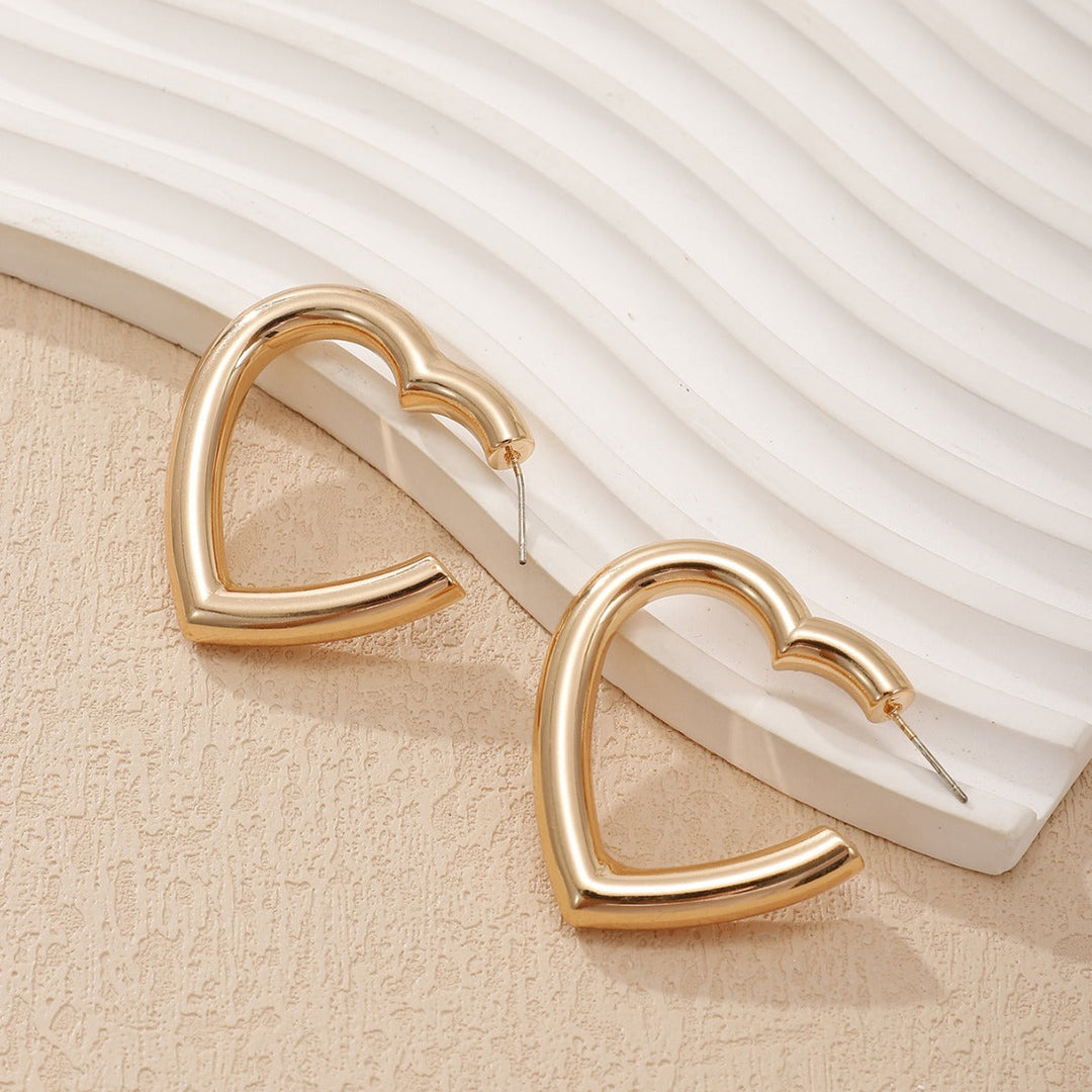 Women’s earrings with modern heart design Nin Boutique