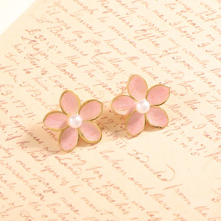 Women’s earrings with ornate floral pattern Nin Boutique