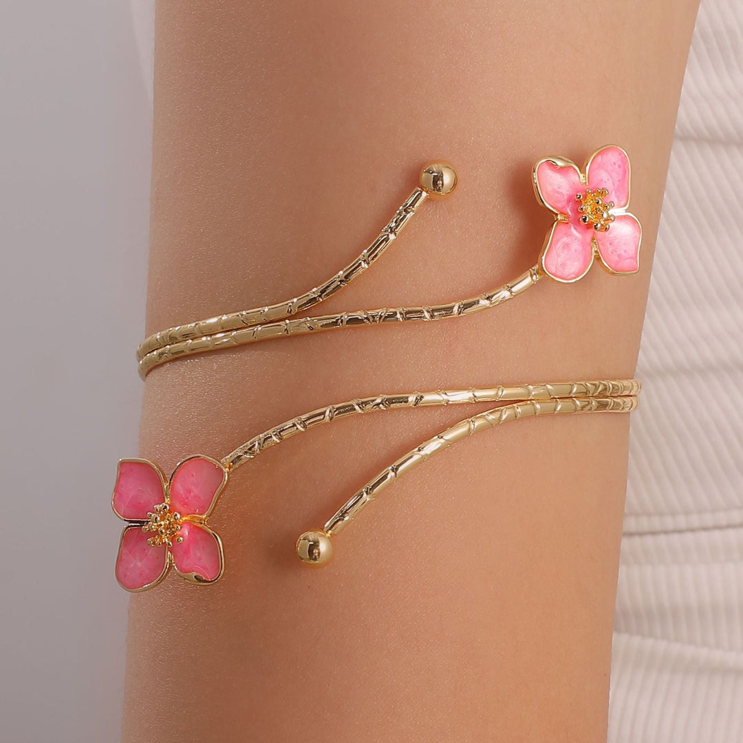 Women's bangle with magnificent floral design Nin Boutique