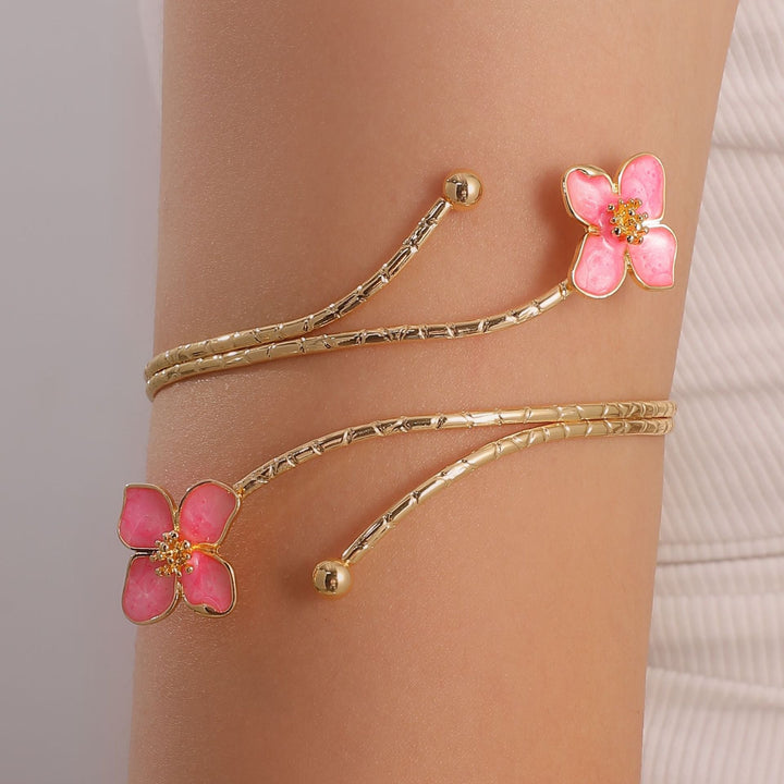 Women's bangle with magnificent floral design Nin Boutique
