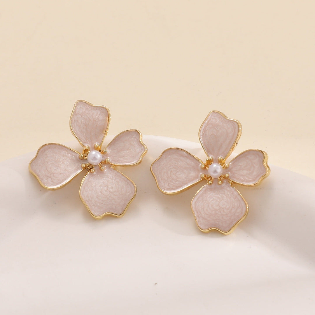 Women earrings in artistic orchid design Nin Boutique