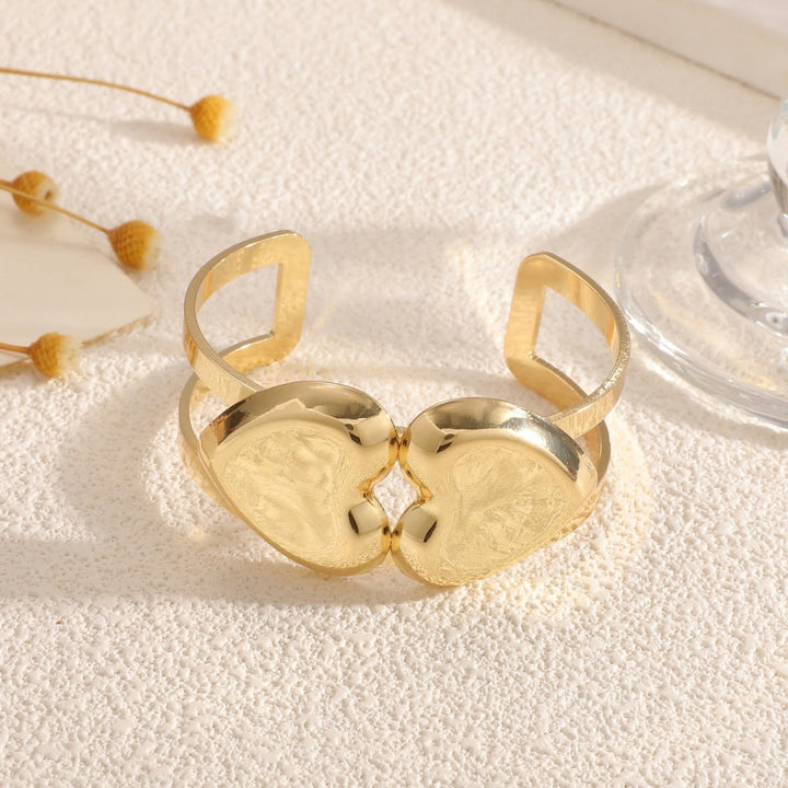 Ladies Open Bangle with Elegant Heart Shape Nin Boutique
