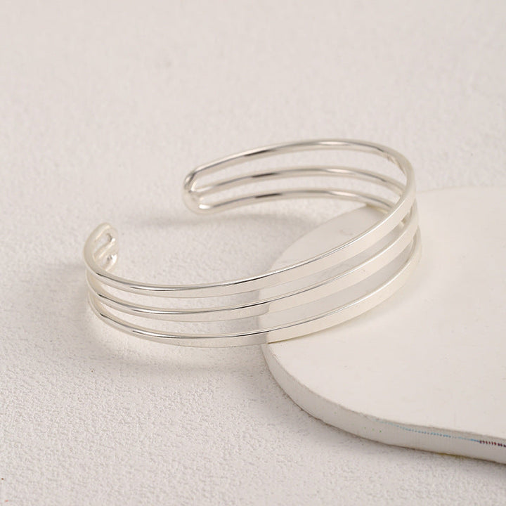 Women Open Bangle with Artistic Spiral Design Nin Boutique
