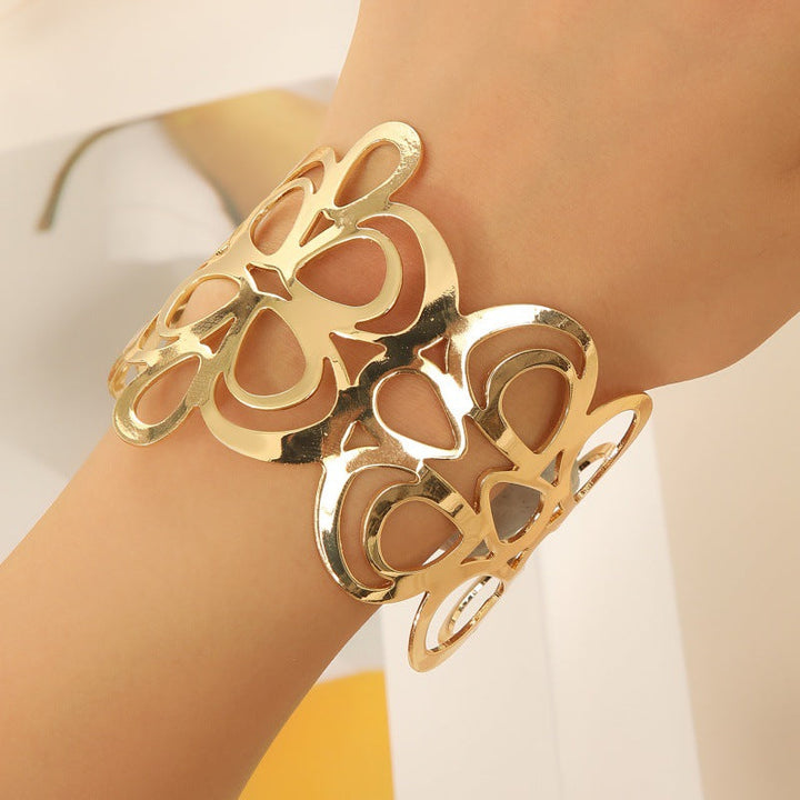Women's Open Cuff Bracelet with Elegant Curved Design Nin Boutique