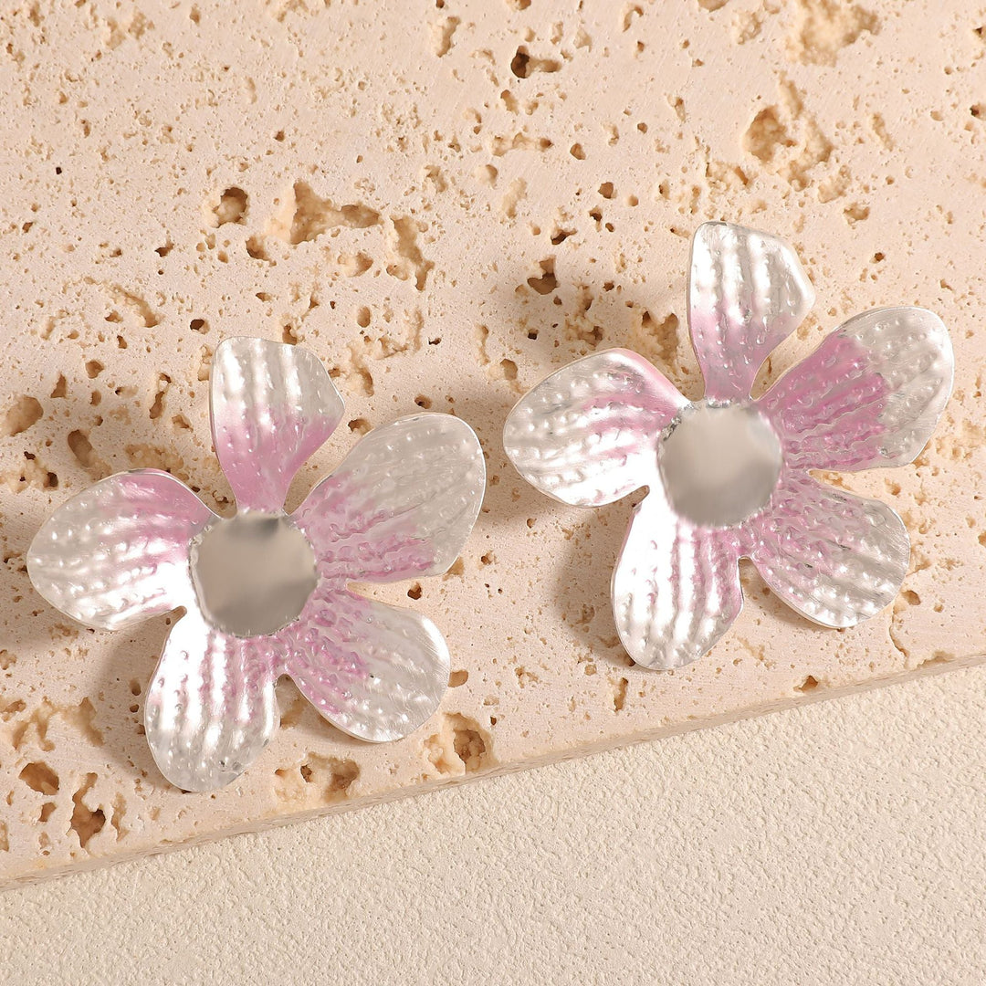 Ladies earrings in artistic flower design Nin Boutique