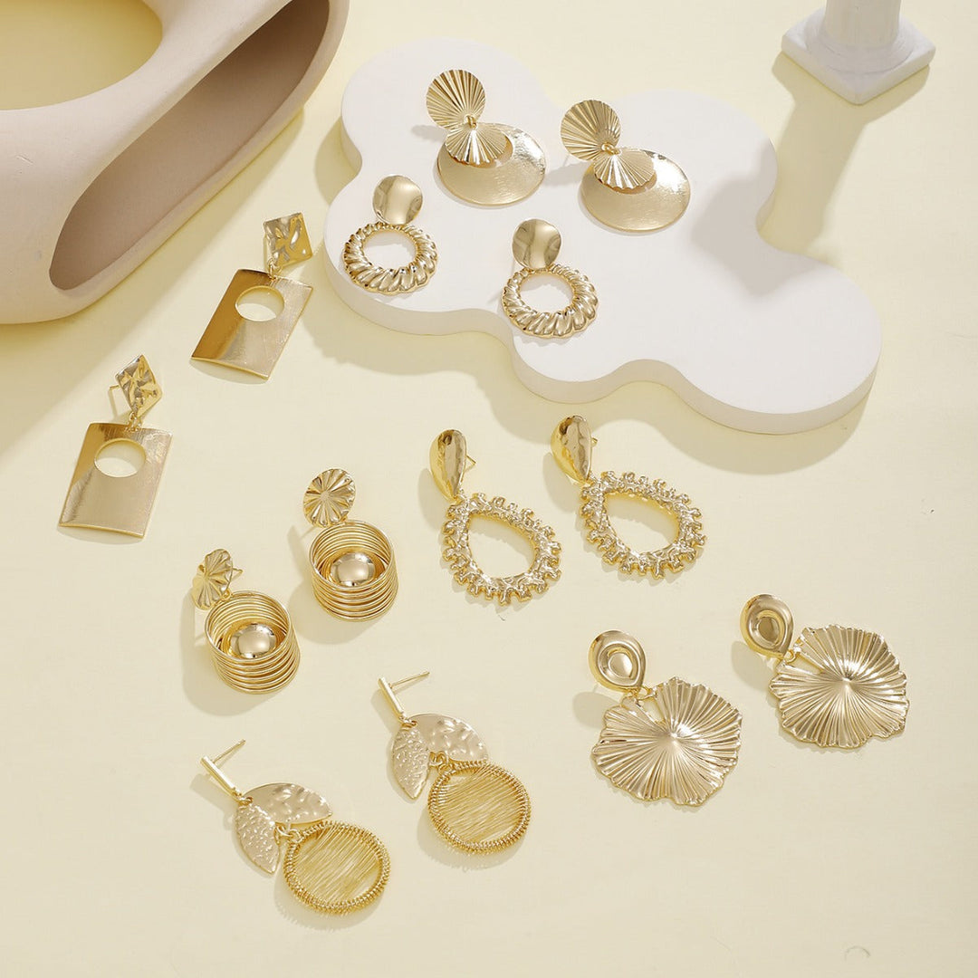Women's earrings in a modern, geometric design Nin Boutique