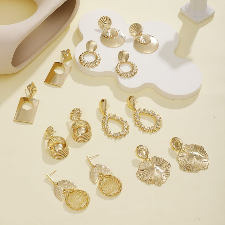 Women's earrings in a modern, geometric design Nin Boutique